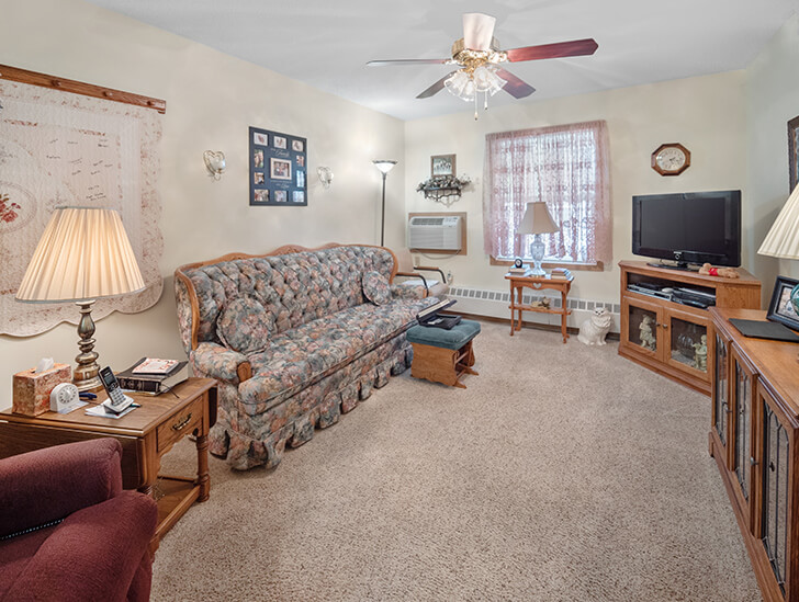 Wilde Ridge independent living apartment living room at Good Samaritan Society - Superior