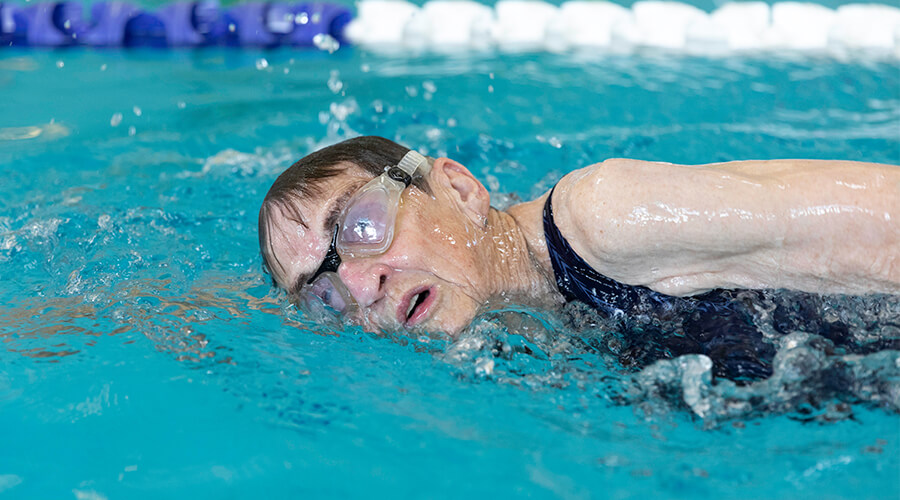 92-year-old is overcoming COVID with return to swimming