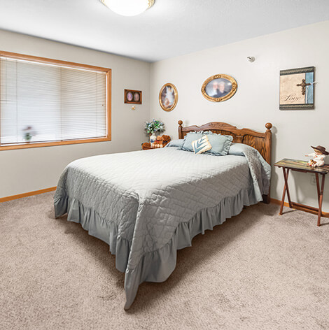 independent living bedroom at Good Samaritan Society - Edgebrook Care Center