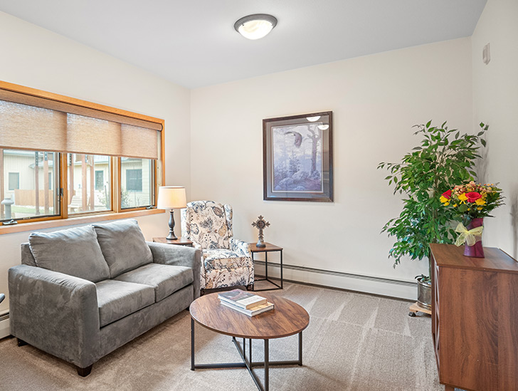 Good Samaritan Society - Estes Park Assisted Living - Living Room