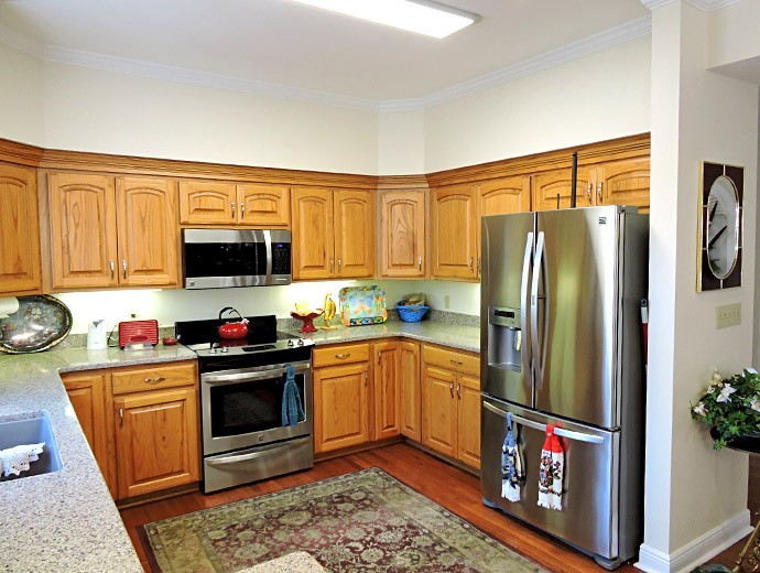 Continue to enjoy your freedom to cook and spacious kitchen in the independent living twin homes at Good Samaritan Society - Hot Springs Village in Hot Springs, Arkansas.