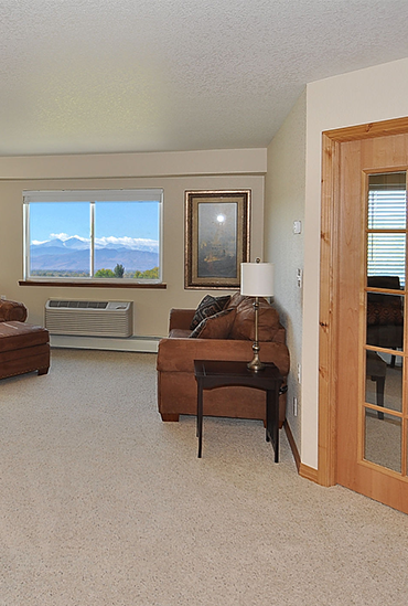 GSS Loveland Apartment Den with View