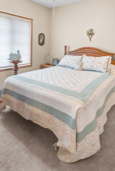 Luverne - Poplar Creek AL Bedroom