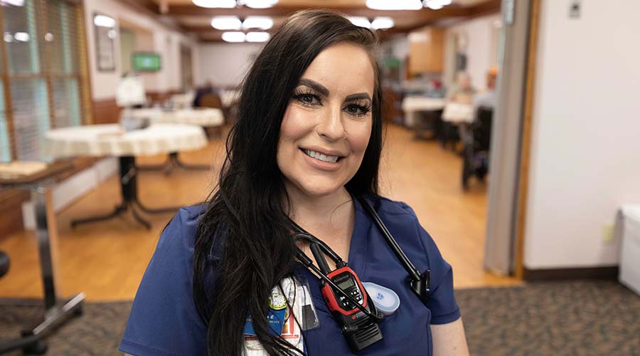 'Loud and bubbly' nurse earns recognition for patient care
